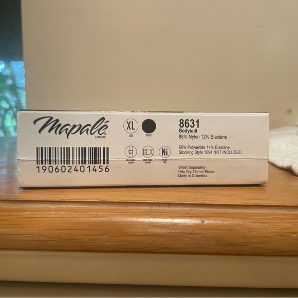 Mapalé Elegant Black Lace Bodysuit NIB - Picture 4 of 6